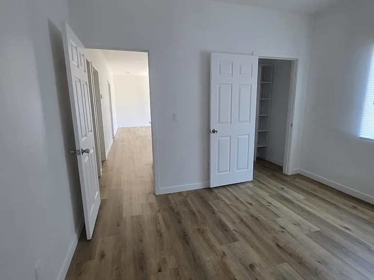 1209 W King St — Photo 6