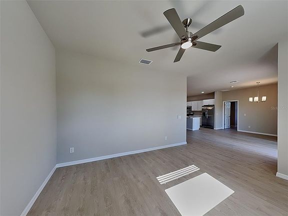 3rd image of 198 Arch Dr