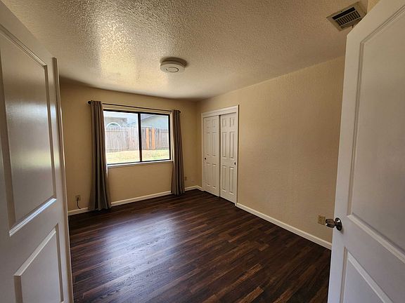 5th image of 6200 Pine Vista Way