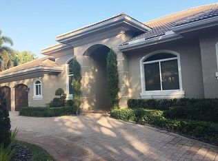 3385 Hollywood Oaks Dr, Fort Lauderdale, FL 33312