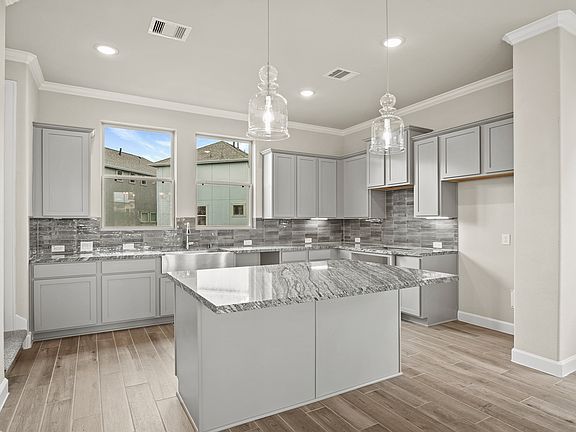 Elegant lighting in kitchen
