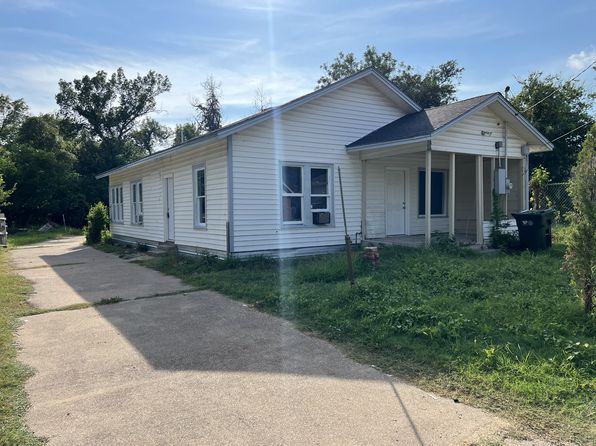 504 Lottie St