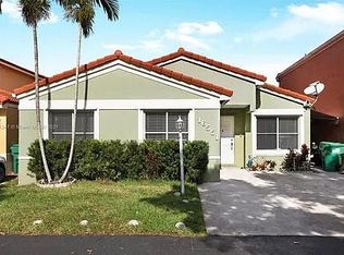 16551 SW 97th St, Miami, FL 33196