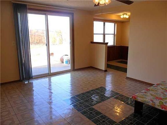 3rd image of 10205 S Winston Way
