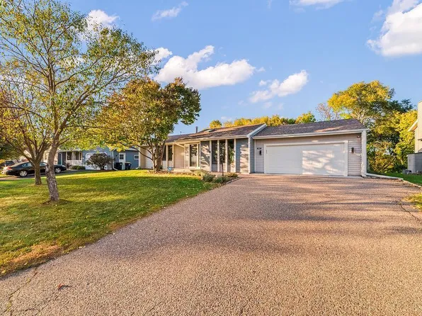 1569 Lancaster Ln, Eagan, MN 55122