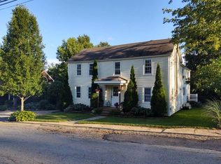 23 Maple St, Oakham, MA 01068