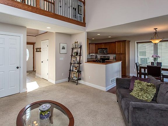 5th image of 2150 SE Leeann Dr