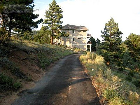 3rd image of 300 Magnolia Dr