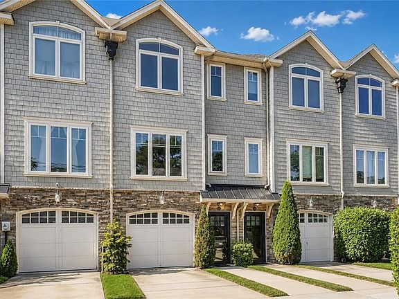 2nd image of 300 Lamberts Ln