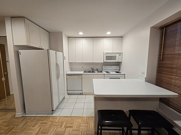 4th image of 5646 N Kenmore Ave APT 3D