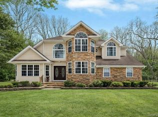 18 Darcy Avenue, Manorville, NY 11949