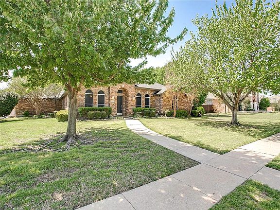 2nd image of 3210 Granada Dr