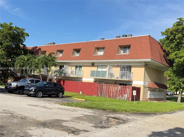 260 NW 107th Ave APT 207, Miami, FL 33172