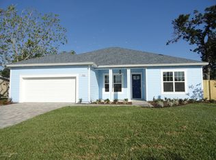 950 Sailfish Dr W, Atlantic Beach, FL 32233