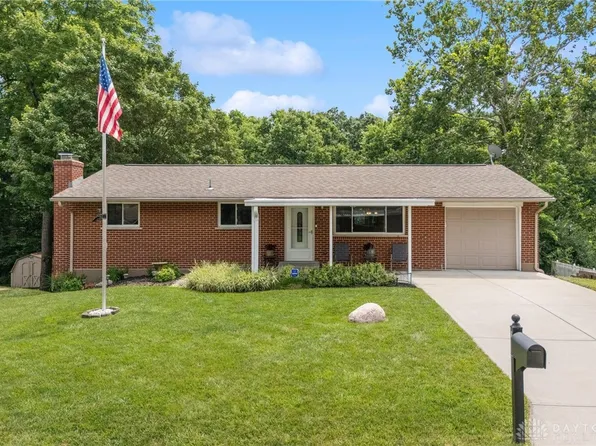 650 Peach Orchard Dr, Dayton, OH 45449