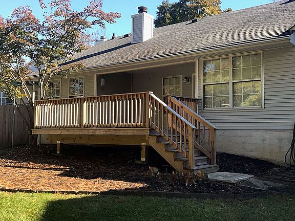 Rear Porch & Deck