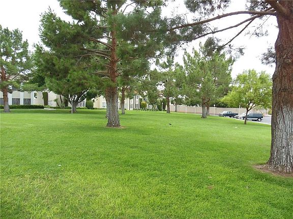 5th image of 3749 Fairlawn Ave #0