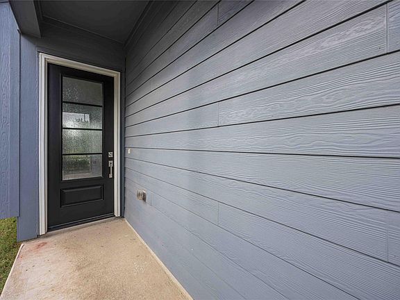 3rd image of 21211 Doubtful Canyon Dr
