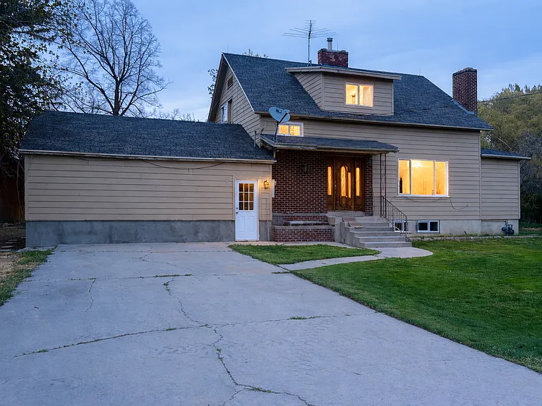 13275 N 4400 W — Photo 1