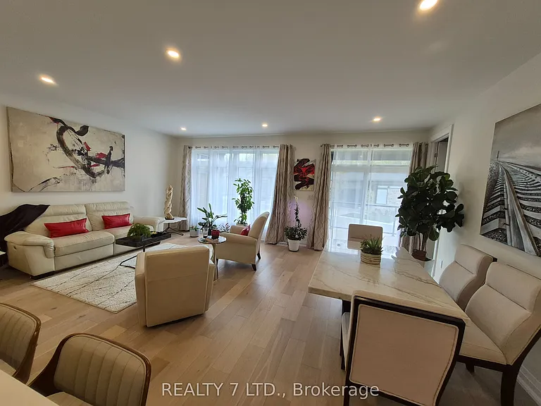 9150 Willoughby Dr #40 — Photo 15