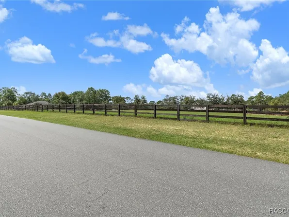 5606 W Buckskin Dr, Beverly Hills, FL 34465