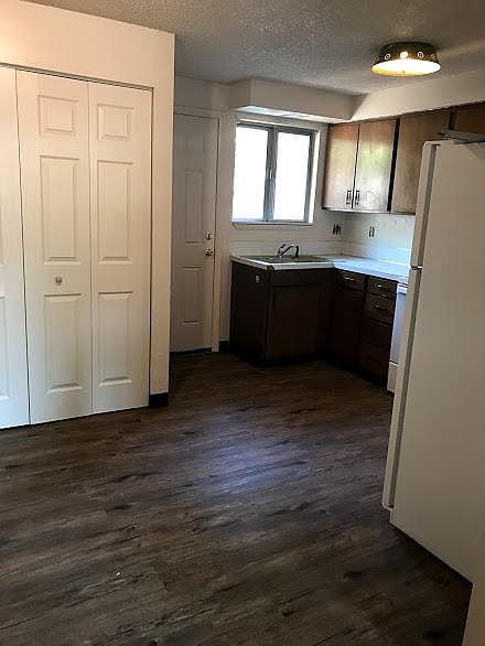 2nd image of 817 W Elm St APT C