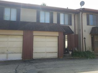 1901 E Parklake Dr, Morris, IL 60450