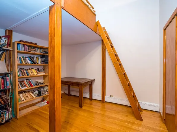 3056 Independence Avenue image 25 of 40