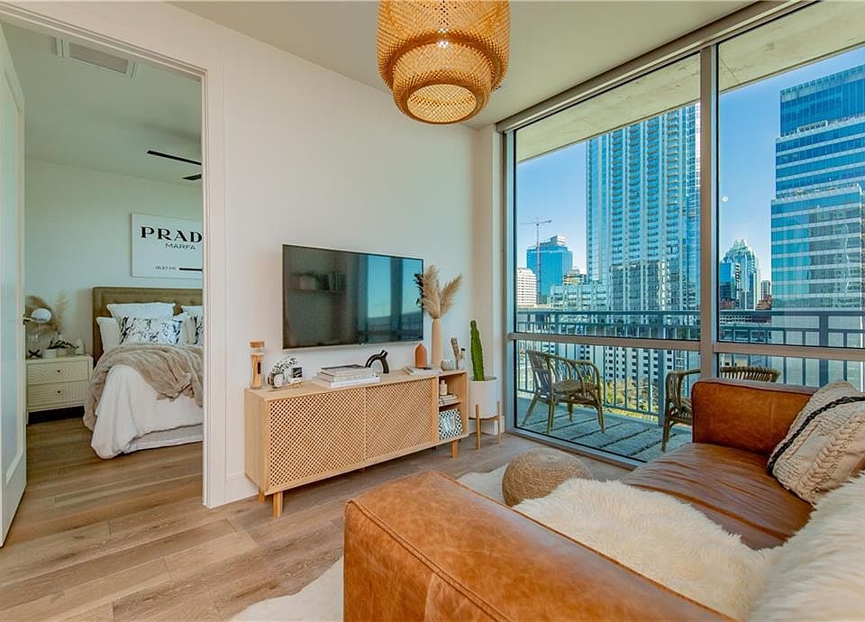 1st image of 222 West Ave #1405
