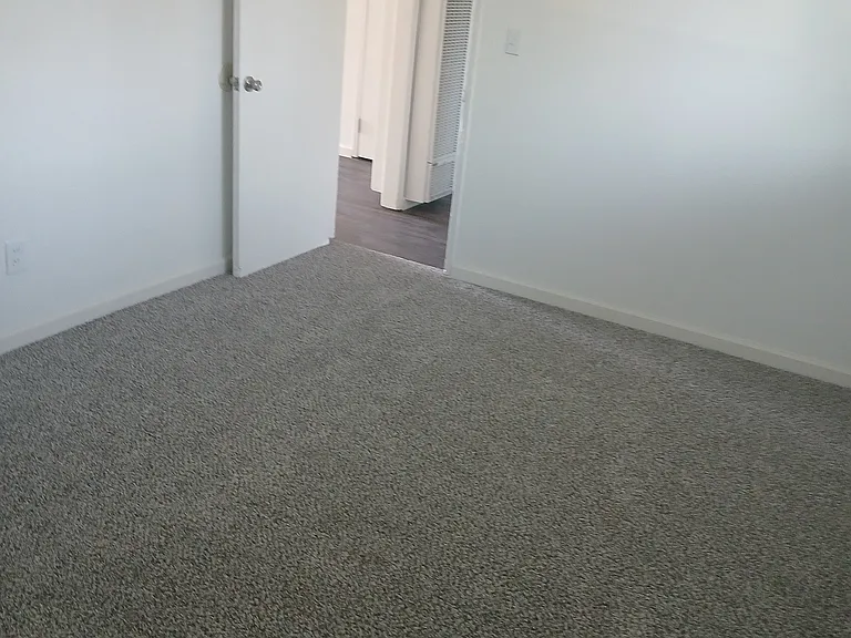 Hunter's Pointe Apartments — Photo 10