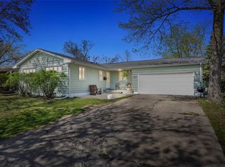 1472 Parkwood Dr SE, Cedar Rapids, IA 52403