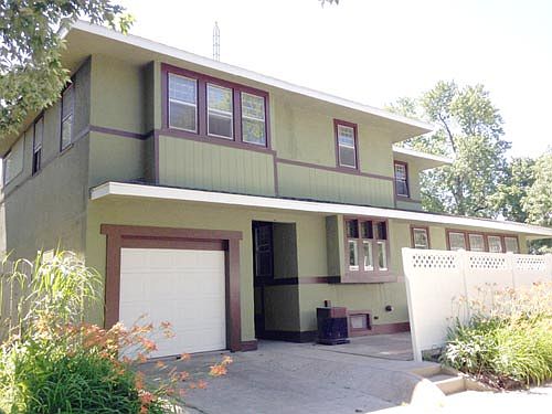 1st image of 1092 Woodward Ave