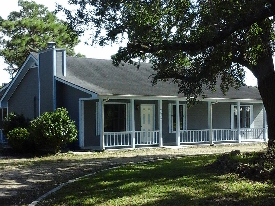 1st image of 2626 Oak St