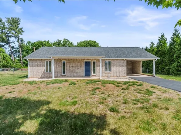 807 Silver Dapple Ln, Kernersville, NC 27284