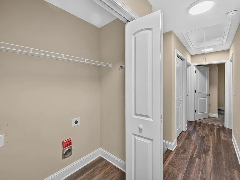 934 Boyd Ln — Photo 11