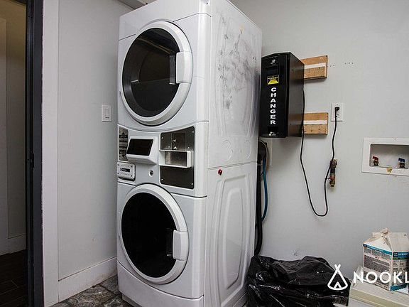 4th image of 808 Macdonough St APT 1L