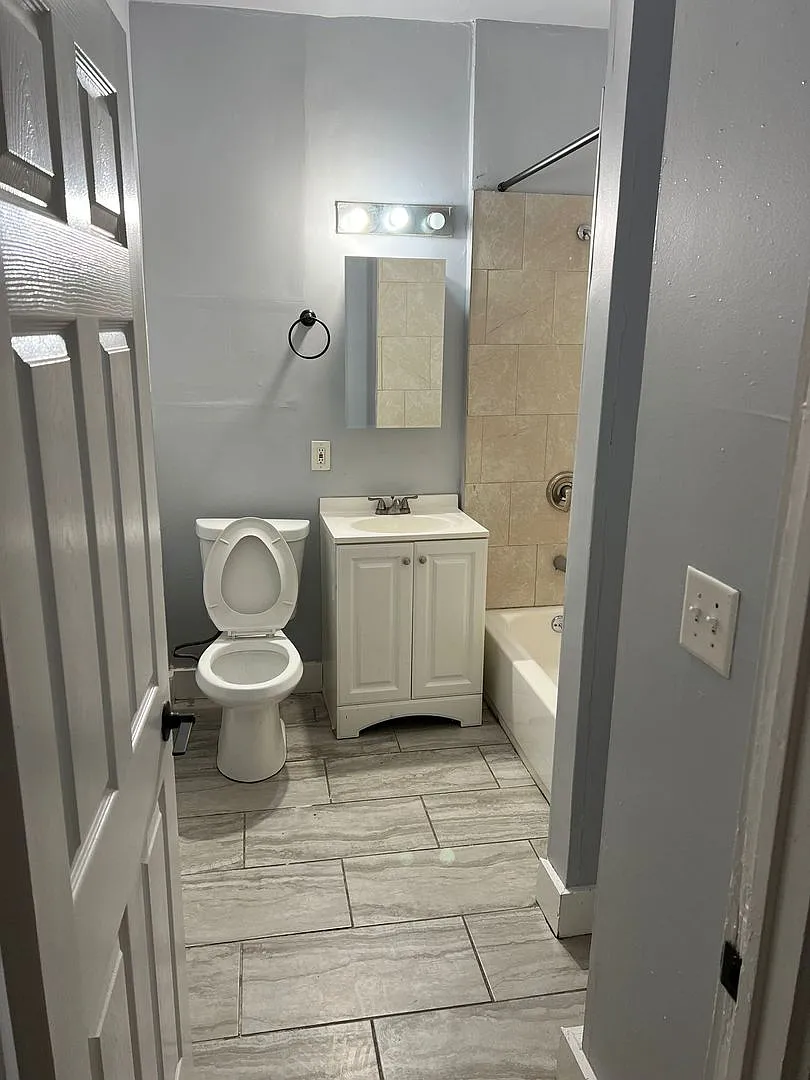 705 Orchard — Photo 3