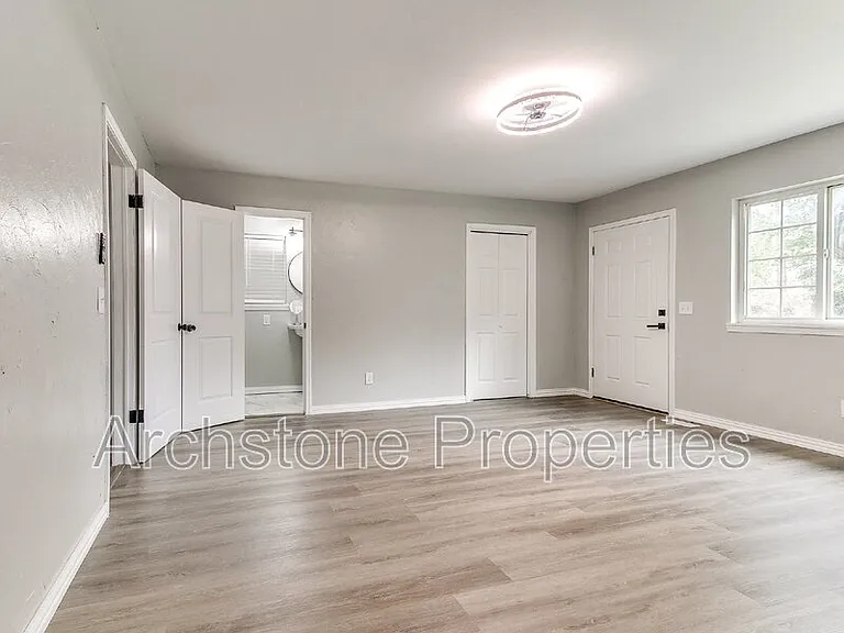 2617 NW 37th St — Photo 33