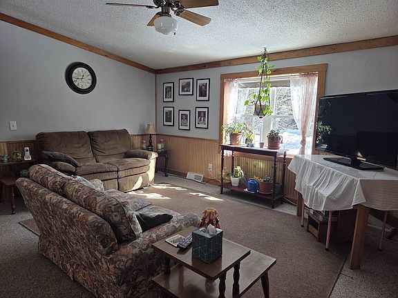 2nd image of 46 Hidden Valley Road