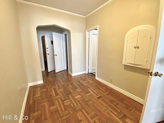 4th image of 3740 Fillmore St APT 203