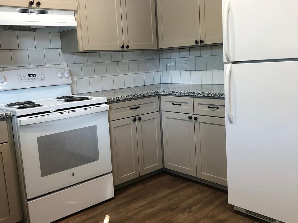 1st image of 510 E Main St APT 3