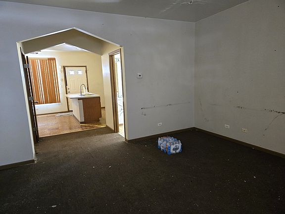 4th image of 10503 S Edbrooke Ave