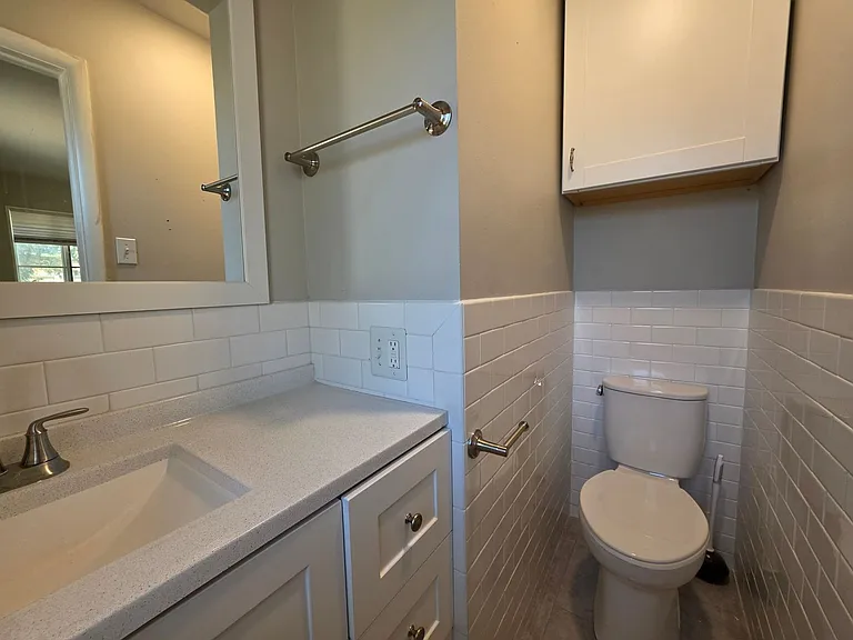 245 Garnet St — Photo 11