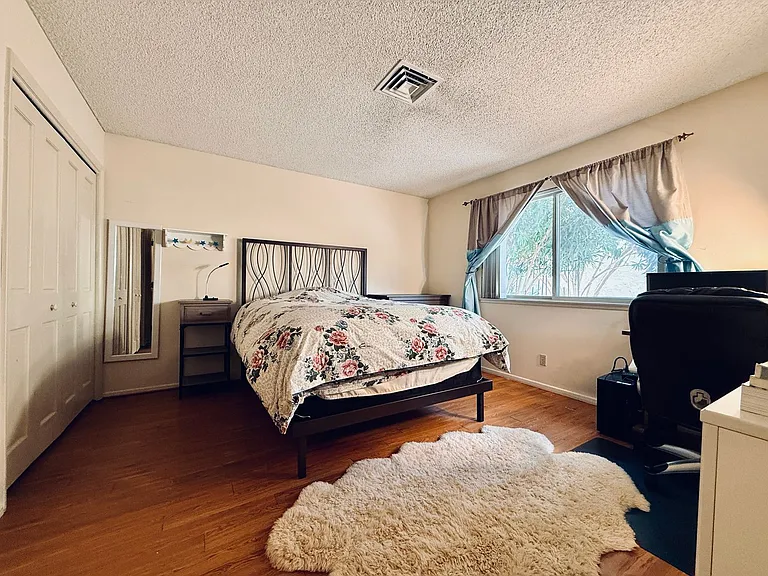 2212 Plaza Del Prado — Photo 41