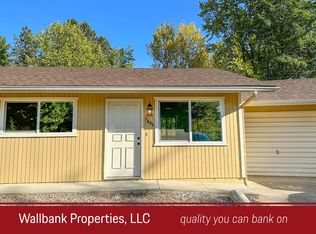 1445 NE D St, Grants Pass, OR 97526