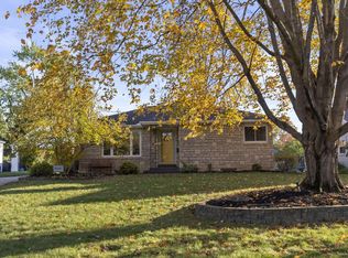 2047 Langham Rd, Columbus, OH 43221