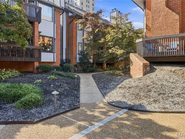 4454 Lindell Blvd APT 30, Saint Louis, MO 63108
