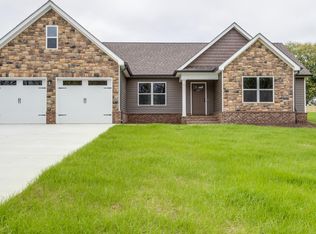 210 Moss Dr, McMinnville, TN 37110
