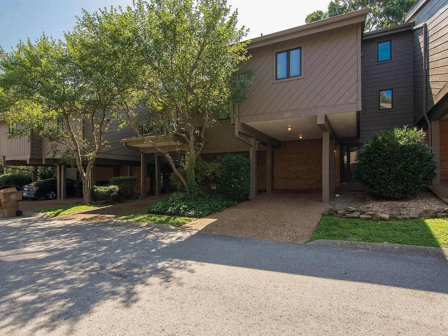 2 bed, 1784 sqft, $2,400 — Photo 2