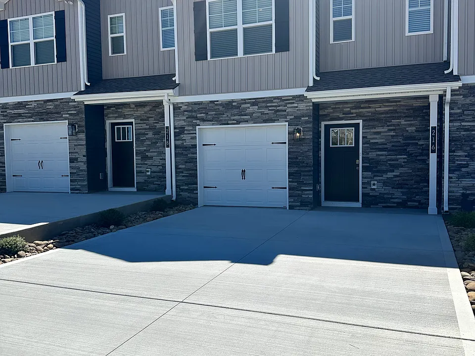 218 Business Park Ln